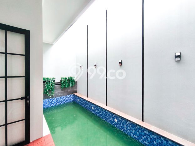 Rumah Elit Modern Siap Huni di Puri Indah Jakarta Barat Rumah Elit Modern Siap Huni di Puri Indah Jakarta Barat