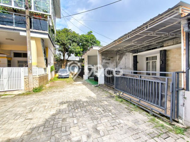 Rumah Luas Asri 2 KT Siap Huni di Cibubur Jakarta Timur Rumah Luas Asri 2 KT Siap Huni di Cibubur Jakarta Timur