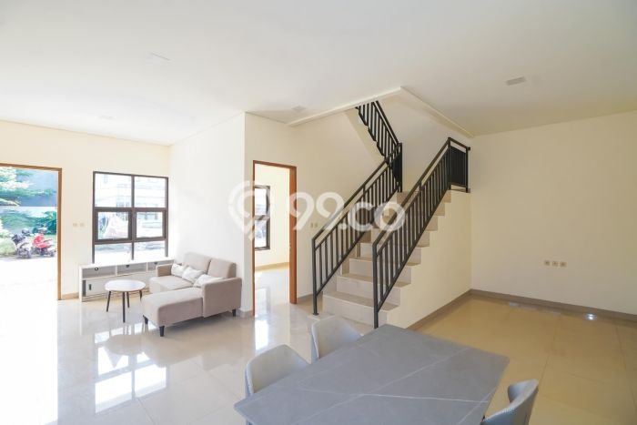Dijual Rumah 5 Kamar Lokasi Ideal Bagus dan Strategis di Jagakarsa Dijual Rumah 5 Kamar Lokasi Ideal Bagus dan Strategis di Jagakarsa