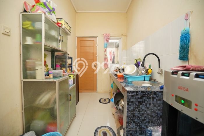 Rumah Strategis Modern Lb 120m2 di Pancoran Mas, Depok Rumah Strategis Modern Lb 120m2 di Pancoran Mas, Depok