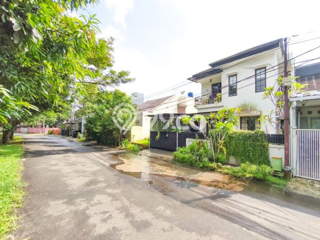 Rumah Luxury Modern Tanpa Renovasi di BSD Tangerang Rumah Luxury Modern Tanpa Renovasi di BSD Tangerang