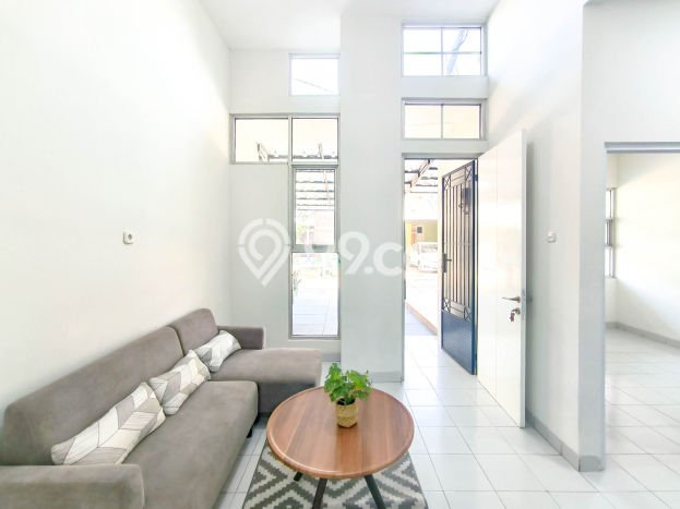 Rumah lokasi BSD, Tangerang, Luas 72m² LB 50m² Rumah lokasi BSD, Tangerang, Luas 72m² LB 50m²