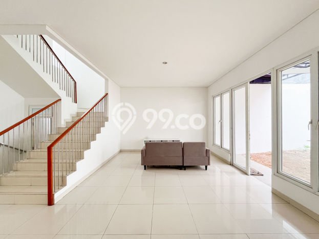 Hunian Impian Modern! Rumah Mewah area Cibubur, Jakarta Timur, LT 300m² Bangunan 259m² Hunian Impian Modern! Rumah Mewah area Cibubur, Jakarta Timur, LT 300m² Bangunan 259m²
