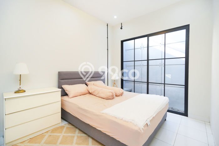 For Sale Hunian Rumah Terawat 2 Kamar di BSD City, Tangerang For Sale Hunian Rumah Terawat 2 Kamar di BSD City, Tangerang