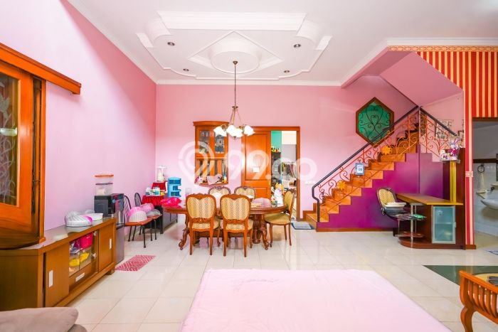 Rumah Strategis Minimalis Lb 400m2 di Serpong, Tangerang Selatan Rumah Strategis Minimalis Lb 400m2 di Serpong, Tangerang Selatan