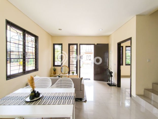 SIAP HUNI! Rumah Asri area Graha Raya, Luas 107m² Bangunan 87m² SIAP HUNI! Rumah Asri area Graha Raya, Luas 107m² Bangunan 87m²