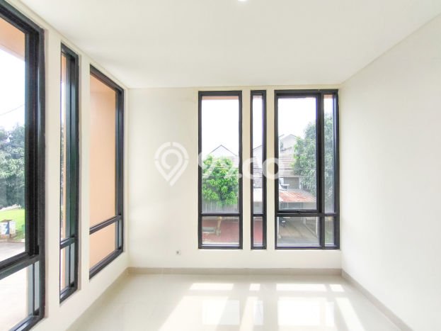 Jual Rumah Minimalis Bagus Punya 3 KT di Serpong Tangerang Selatan SHM Jual Rumah Minimalis Bagus Punya 3 KT di Serpong Tangerang Selatan SHM