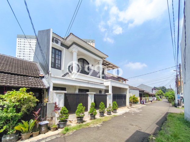Hunian Elit LB 180m2 Siap Huni Desain Elegan di BSD, Tangerang Hunian Elit LB 180m2 Siap Huni Desain Elegan di BSD, Tangerang