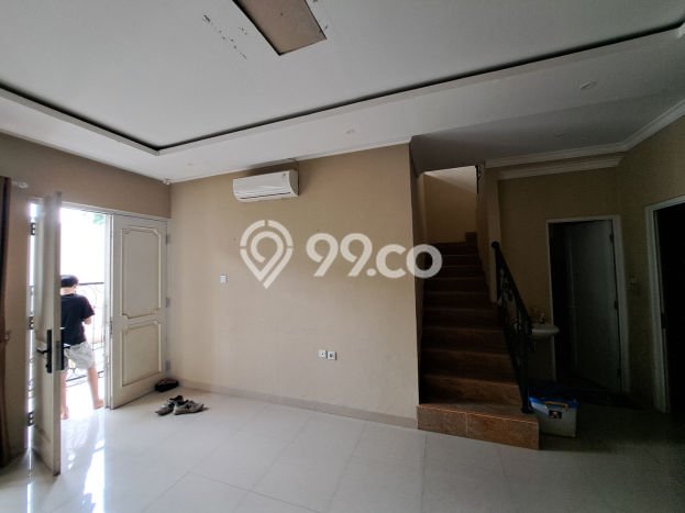 Hunian Mewah LB 220m2 Siap Pakai Desain Elegan di Bojong Sari, Depok Hunian Mewah LB 220m2 Siap Pakai Desain Elegan di Bojong Sari, Depok