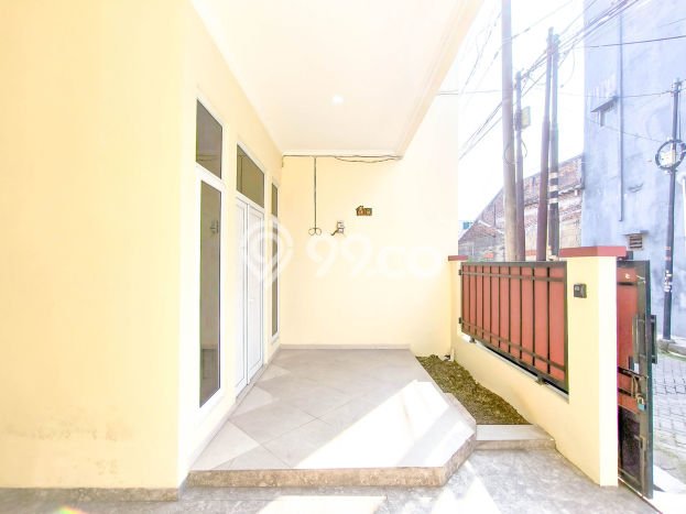 Rumah Modern 3 KT di Green Lake City Jakarta Barat Rumah Modern 3 KT di Green Lake City Jakarta Barat