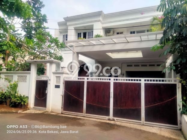 Rumah Impian dengan Luas Tanah 220m² di Lingkungan Asri Jati Asih, Bekasi Rumah Impian dengan Luas Tanah 220m² di Lingkungan Asri Jati Asih, Bekasi