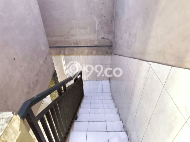 Dijual Rumah 9 Kamar Lokasi Ideal Nyaman dan Strategis di Kelapa Dua Dijual Rumah 9 Kamar Lokasi Ideal Nyaman dan Strategis di Kelapa Dua