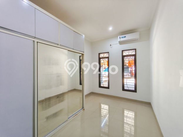 HOT DEAL! Dijual Rumah Berkualitas di Cimanggis, Depok, Luas Tanah 77m² Luas Bangunan 65m² HOT DEAL! Dijual Rumah Berkualitas di Cimanggis, Depok, Luas Tanah 77m² Luas Bangunan 65m²