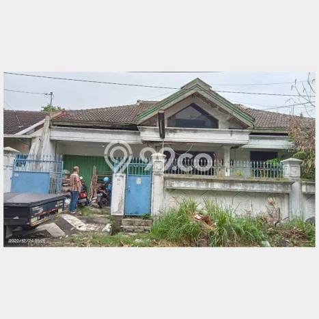 Hunian Mewah Siap Huni LT 297m2 di Rungkut, Surabaya Hunian Mewah Siap Huni LT 297m2 di Rungkut, Surabaya