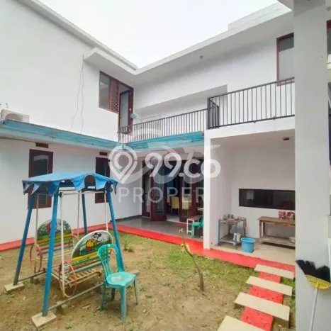 Rumah Mewah dengan 5 Kamar Tidur di Lingkungan Asri Malang Kota, Malang Rumah Mewah dengan 5 Kamar Tidur di Lingkungan Asri Malang Kota, Malang