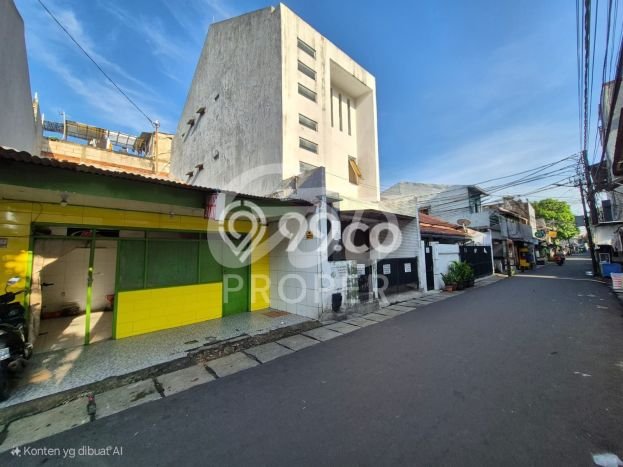 Rumah Kost untuk Dijual di Kebayoran Baru dengan 9 KT, 4 KM, Luas 200m2 Rumah Kost untuk Dijual di Kebayoran Baru dengan 9 KT, 4 KM, Luas 200m2