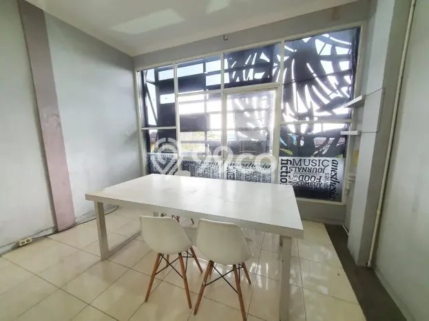 Disewakan Ruko di Lowokwaru Malang LT 120m2, LB 300m2 Disewakan Ruko di Lowokwaru Malang LT 120m2, LB 300m2
