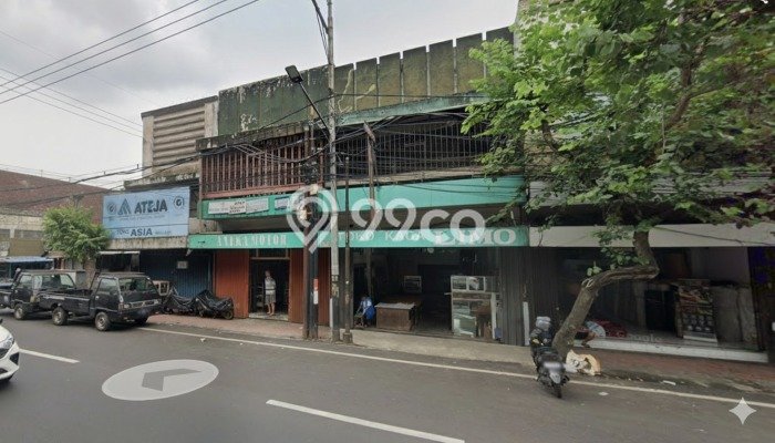 Area Ramai! Ruko Dijual di Klojen untuk Bisnis Luas Bangunan 330m2 Area Ramai! Ruko Dijual di Klojen untuk Bisnis Luas Bangunan 330m2