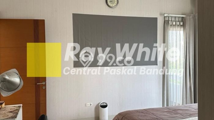 Rumah Eksklusif Dijual LT 450m2 di Cidadap, Bandung Rumah Eksklusif Dijual LT 450m2 di Cidadap, Bandung