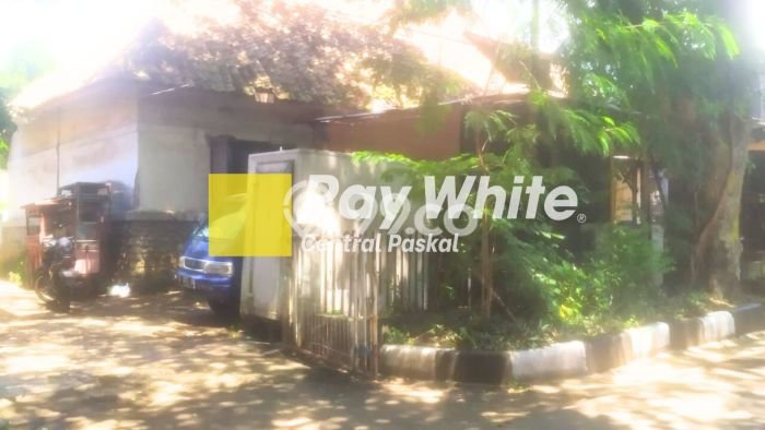 For Sale! Luxury House LT 316m2 Desain Modern di Sayap Dago For Sale! Luxury House LT 316m2 Desain Modern di Sayap Dago
