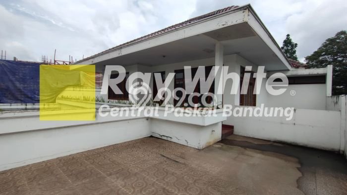 Sewa Rumah Harga Terjangkau di Riau Bandung dengan 4 Kamar Tidur Sewa Rumah Harga Terjangkau di Riau Bandung dengan 4 Kamar Tidur