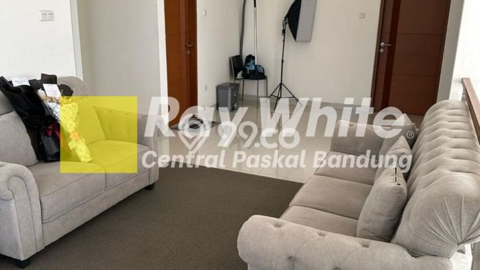 Rumah Eksklusif Dijual LT 450m2 di Cidadap, Bandung Rumah Eksklusif Dijual LT 450m2 di Cidadap, Bandung