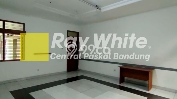 Unit Komersial Disewakan di Riau di Area Ramai & Strategis Unit Komersial Disewakan di Riau di Area Ramai & Strategis