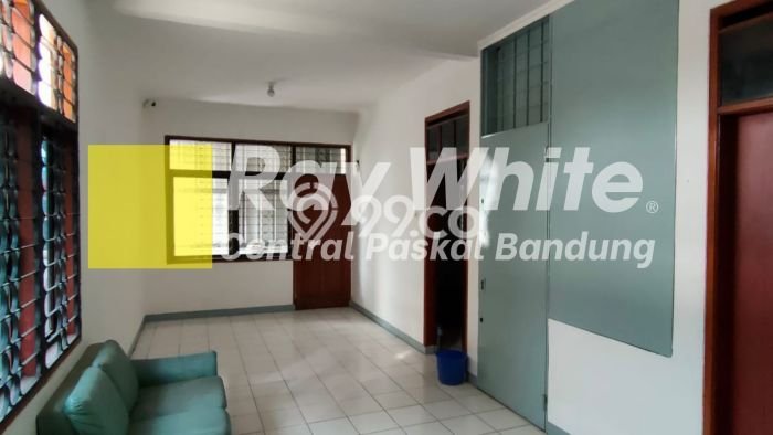 Komersial Bagus Dijual LB 300m2 Lokasi Strategis Bandung Area Cocok untuk Berbisnis Komersial Bagus Dijual LB 300m2 Lokasi Strategis Bandung Area Cocok untuk Berbisnis