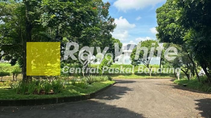 Lahan Dijual Lokasi Cidadap, Bandung dengan Luas Tanah 297m2 dan Status SHM Lahan Dijual Lokasi Cidadap, Bandung dengan Luas Tanah 297m2 dan Status SHM