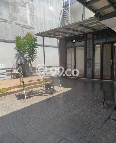 Dijual Rumah Mewah Elegan Dengan View Cantik di Taman Kopo Indah, Bandung Dijual Rumah Mewah Elegan Dengan View Cantik di Taman Kopo Indah, Bandung