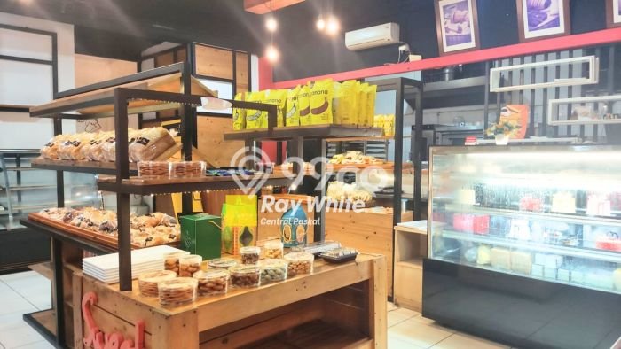 Ruko Bagus Dijual di Buah Batu Bandung Strategis Cocok untuk Kembangkan Bisnis Ruko Bagus Dijual di Buah Batu Bandung Strategis Cocok untuk Kembangkan Bisnis