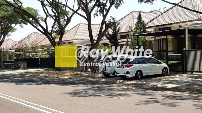 Hunian Super Mewah dengan Akses Paling Strategis di Kota Baru Parahyangan, Bandung Hunian Super Mewah dengan Akses Paling Strategis di Kota Baru Parahyangan, Bandung