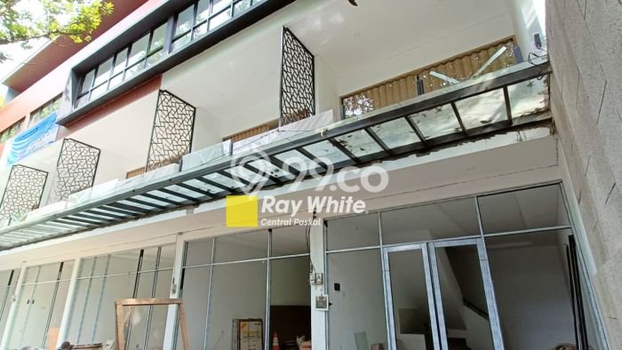 Unit Ruko Dijual di Bandung LT 50m2 & LB 125m2 Unit Ruko Dijual di Bandung LT 50m2 & LB 125m2