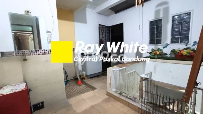 Rumah Modern 4 KT di Taman Kopo Indah Bandung Rumah Modern 4 KT di Taman Kopo Indah Bandung