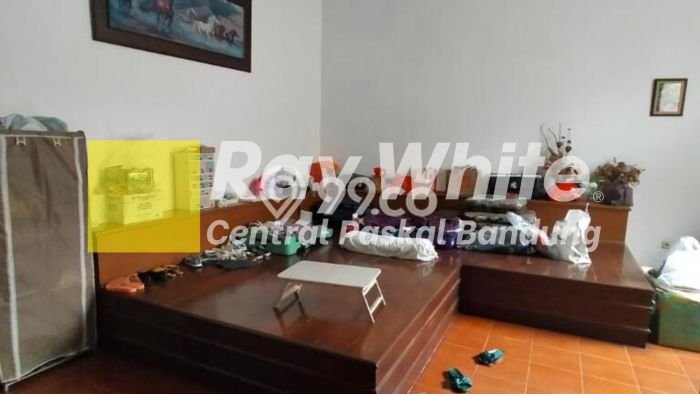 Rumah Mewah LB 500m2 Siap Huni Desain Elegan di Terusan Buah Batu, Bandung Rumah Mewah LB 500m2 Siap Huni Desain Elegan di Terusan Buah Batu, Bandung