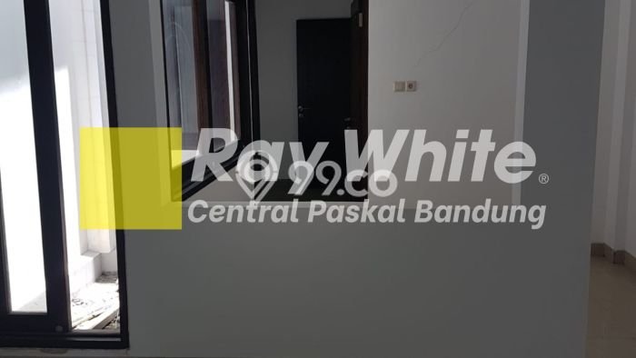 Dijual Hunian Rumah Terawat 3 Kamar di Setra Duta, Bandung Dijual Hunian Rumah Terawat 3 Kamar di Setra Duta, Bandung