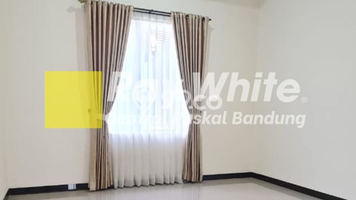 Hunian Nyaman Asri 2 KT Siap Pakai di Taman Kopo Indah Bandung Hunian Nyaman Asri 2 KT Siap Pakai di Taman Kopo Indah Bandung