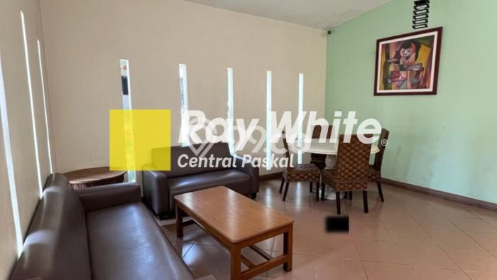 Dijual Rumah Luas Elegan Dengan View Eksklusif di Sayap Dago, Bandung Dijual Rumah Luas Elegan Dengan View Eksklusif di Sayap Dago, Bandung