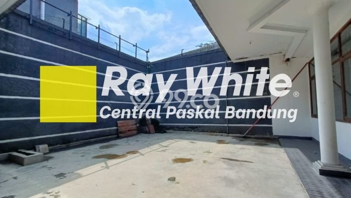 Siap Huni Rumah Mewah 4 Kamar di Regol Dekat ke Mana Saja Siap Huni Rumah Mewah 4 Kamar di Regol Dekat ke Mana Saja