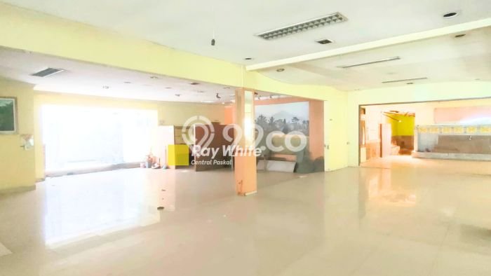 Komersial Bagus Dijual LB 800m2 Lokasi Strategis Bandung Area Cocok untuk Berbisnis Komersial Bagus Dijual LB 800m2 Lokasi Strategis Bandung Area Cocok untuk Berbisnis