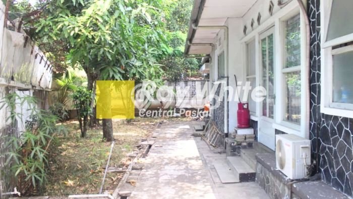 Unit Komersial Dijual di Coblong Bandung Luas Bangunan 730m2 Unit Komersial Dijual di Coblong Bandung Luas Bangunan 730m2