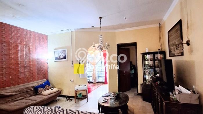 Vila di , Luas 196m2m², Lokasi Strategis Vila di , Luas 196m2m², Lokasi Strategis