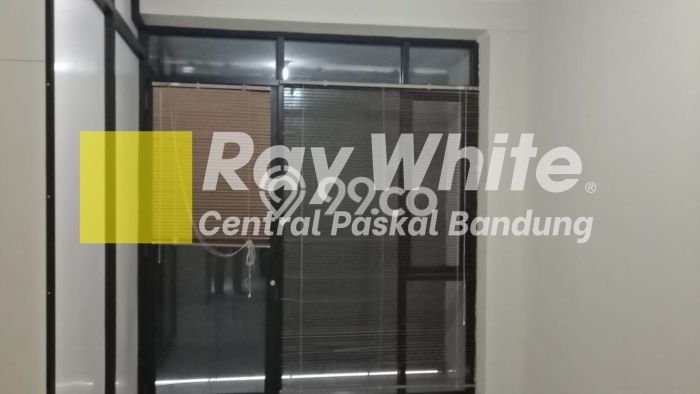 Rumah Disewakan Bandung LT 330m2 LB 270m2 Area Hegarmanah Rumah Disewakan Bandung LT 330m2 LB 270m2 Area Hegarmanah