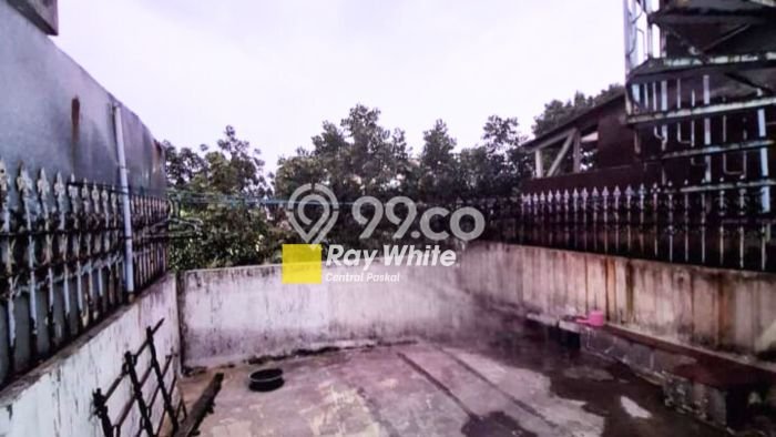 Ruko Dijual di Bandung LT 76m2 & LB 135m2 Lokasi Terbaik! Ruko Dijual di Bandung LT 76m2 & LB 135m2 Lokasi Terbaik!