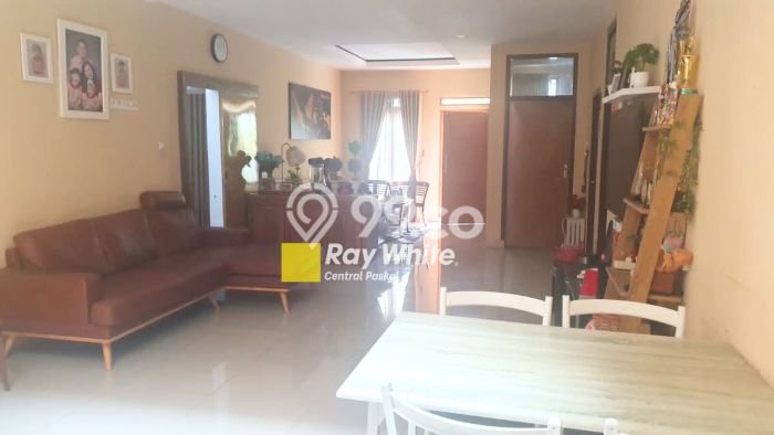 SPECIAL OFFER! Rumah Asri area Soekarno Hatta, Luas 150m2m² LB 120m2m² SPECIAL OFFER! Rumah Asri area Soekarno Hatta, Luas 150m2m² LB 120m2m²