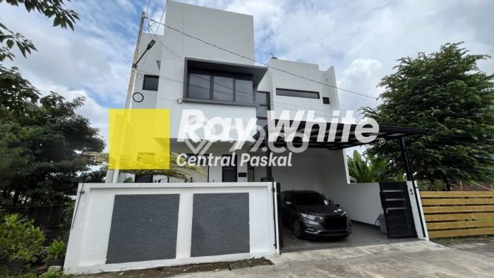 Rumah Modern 3 Kamar LT 121m2 di Parongpong Rumah Modern 3 Kamar LT 121m2 di Parongpong