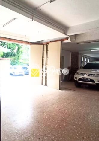 Komersial untuk Disewa di Pusat Bandung Luas Bangunan 1800m2 Komersial untuk Disewa di Pusat Bandung Luas Bangunan 1800m2