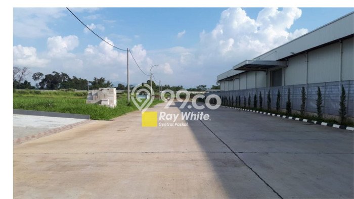 Gudang Bagus Dijual LB 162m2 Lokasi Strategis Bandung Area Cocok untuk Berbisnis Gudang Bagus Dijual LB 162m2 Lokasi Strategis Bandung Area Cocok untuk Berbisnis