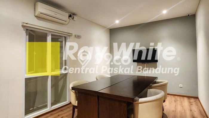 Unit Komersial Tersedia di Dago Spesifikasi LB 500m2 Unit Komersial Tersedia di Dago Spesifikasi LB 500m2