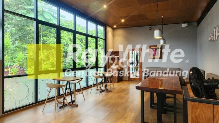 Unit Komersial Tersedia di Dago Spesifikasi LB 500m2 Unit Komersial Tersedia di Dago Spesifikasi LB 500m2
